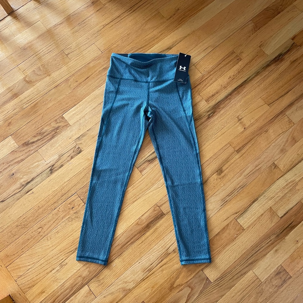 NWT Under Armor Fitted High Rise Ankle Legging